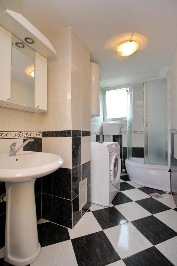 Tara Lake Apartments Jevtici Экстерьер фото